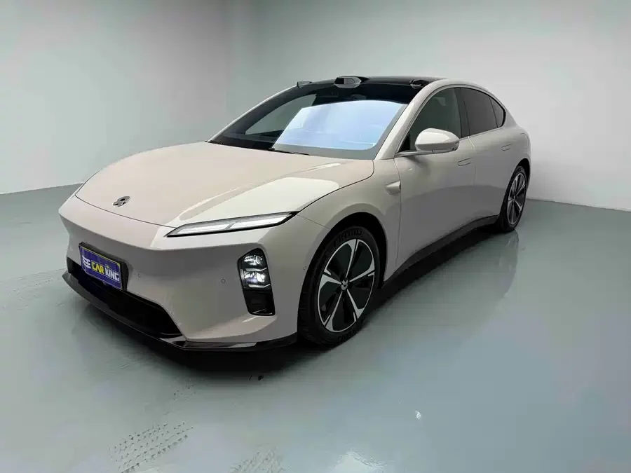 NIO ET5