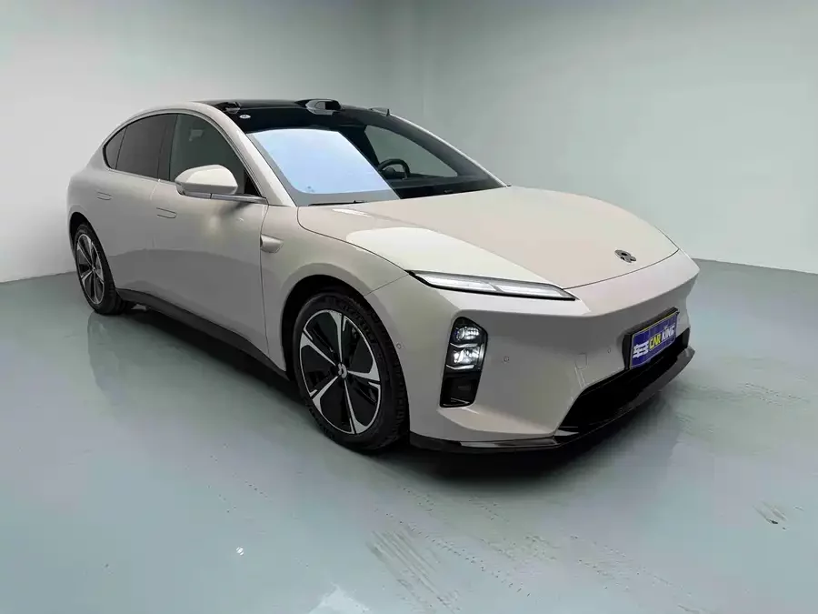 NIO ET5