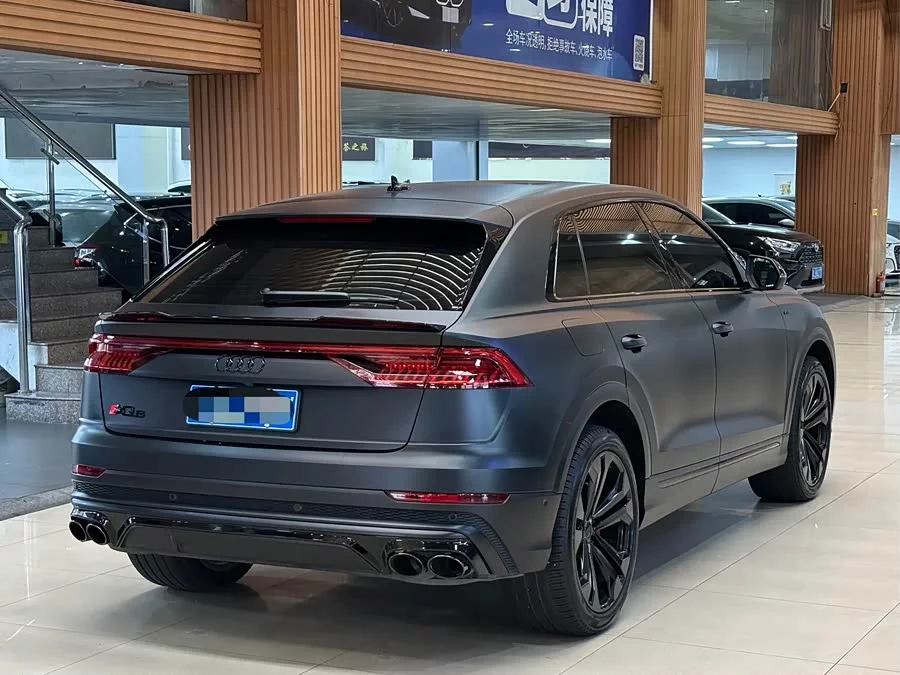 Audi Q8