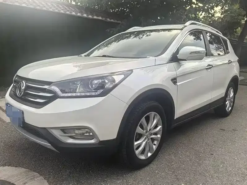 Dongfeng AX7