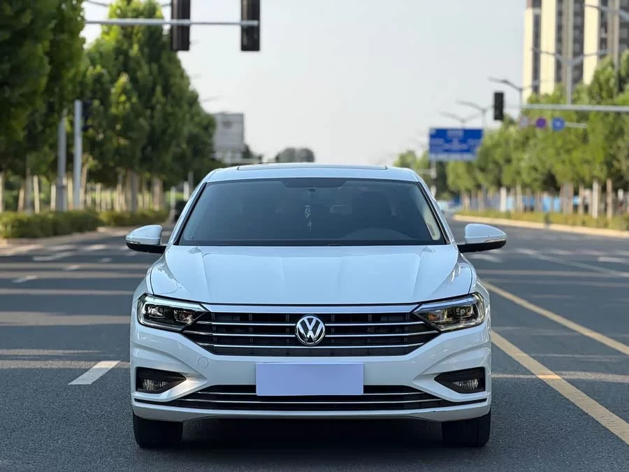 Volkswagen Sagitar