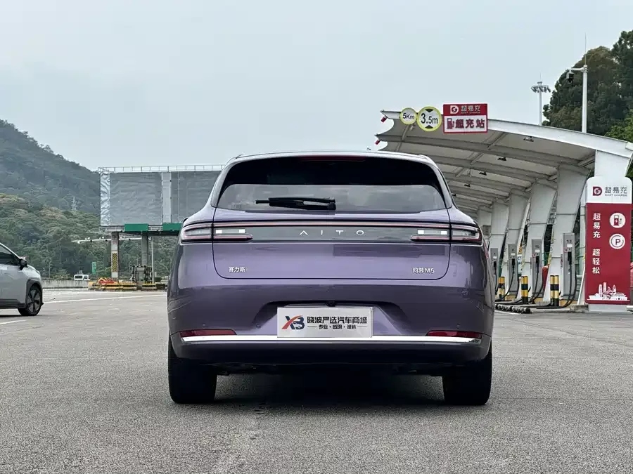 AITO Wenjie M5