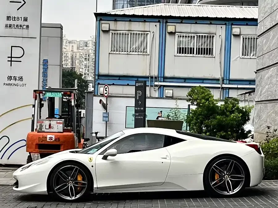 Ferrari 458