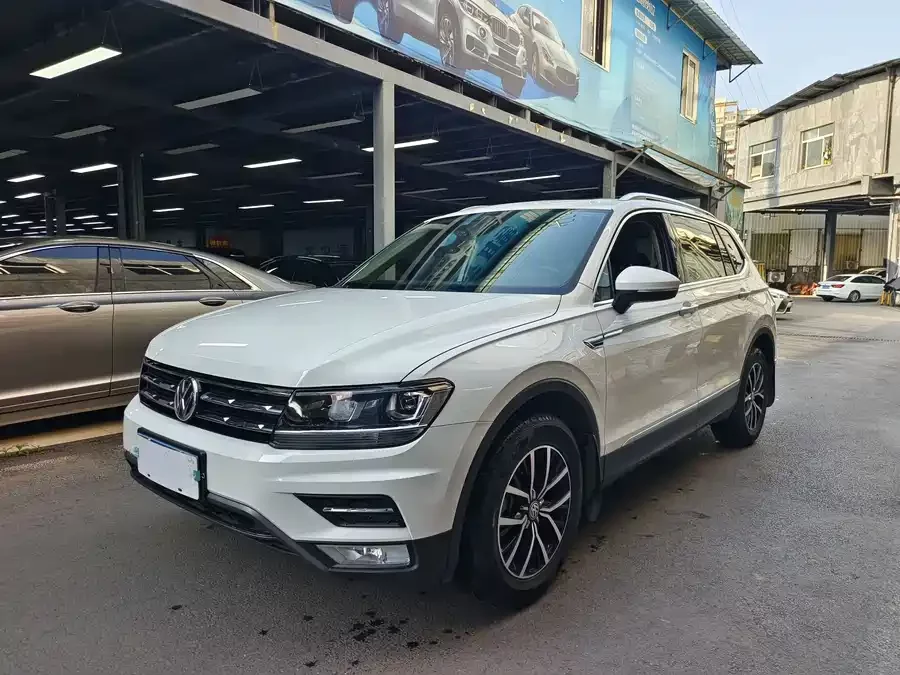 Volkswagen Tiguan L