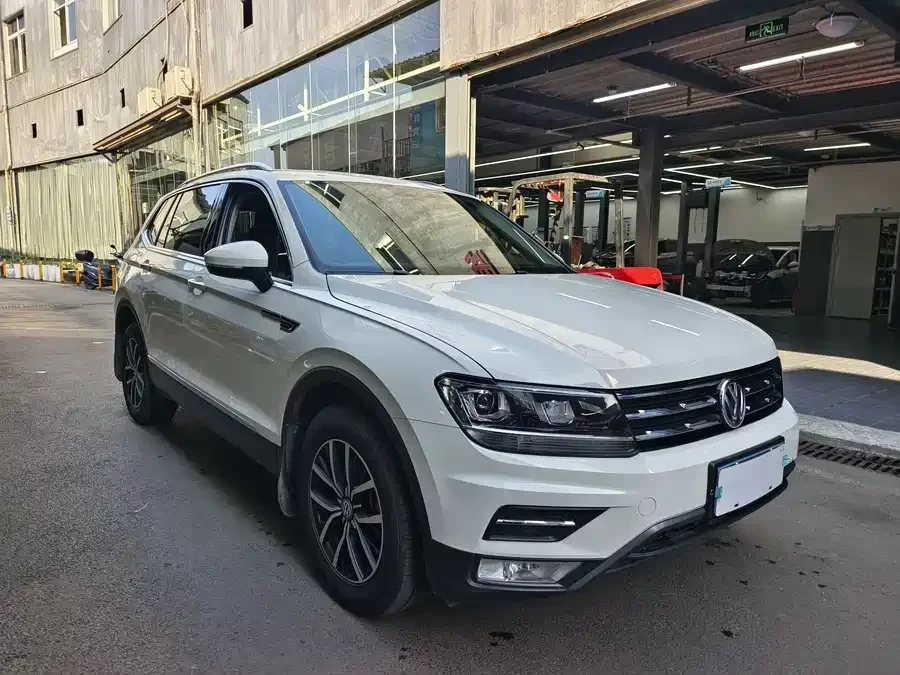 Volkswagen Tiguan L