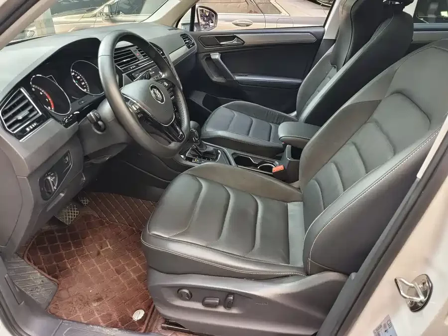 Volkswagen Tiguan L