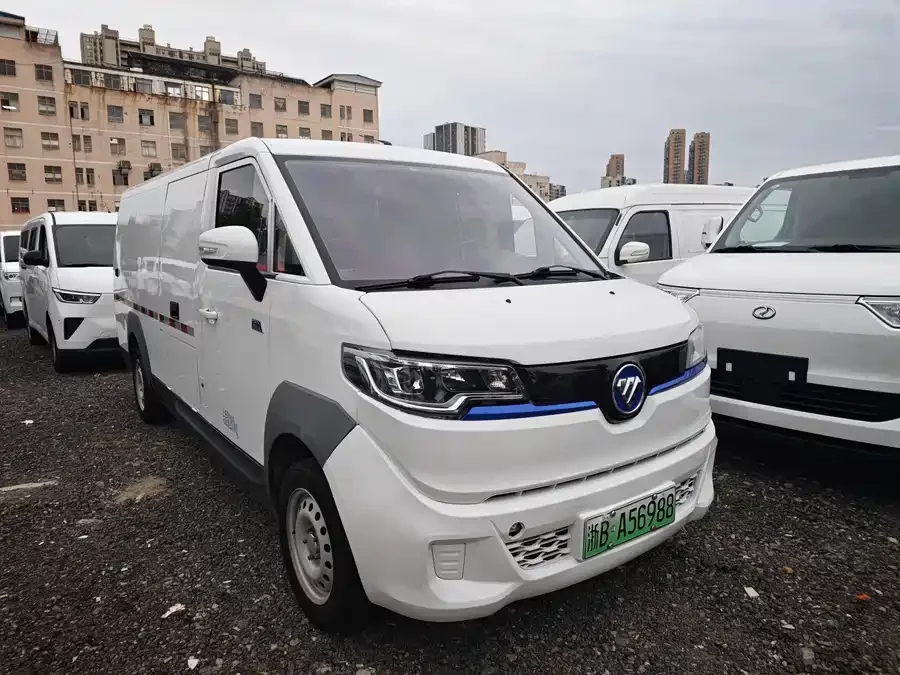 Foton Smurf E7