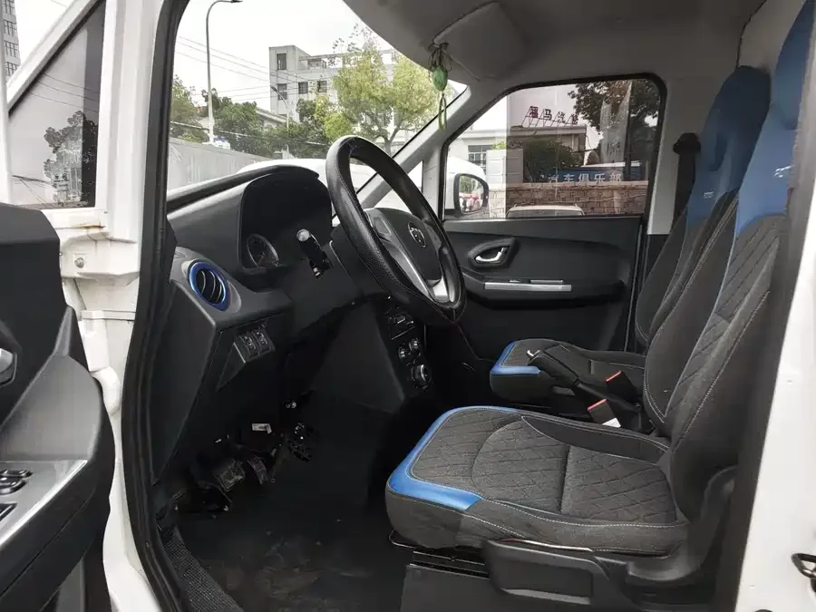 Foton Smurf E7