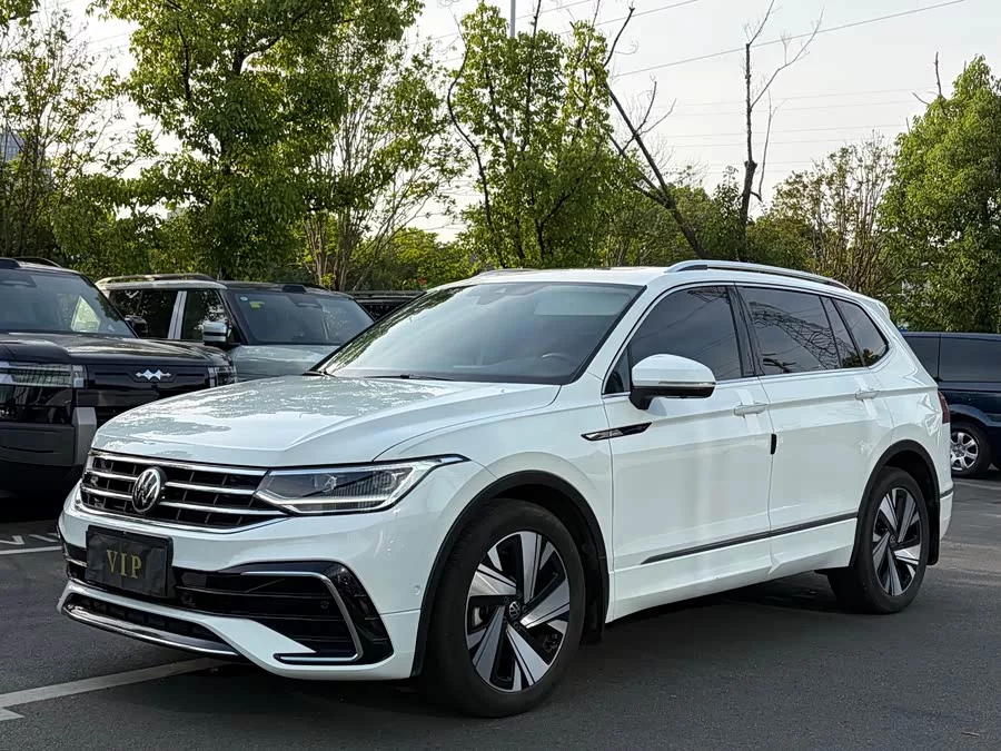 Volkswagen Tiguan L
