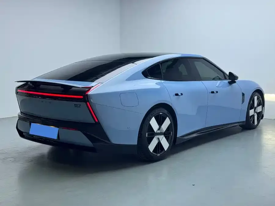 Xpeng P7