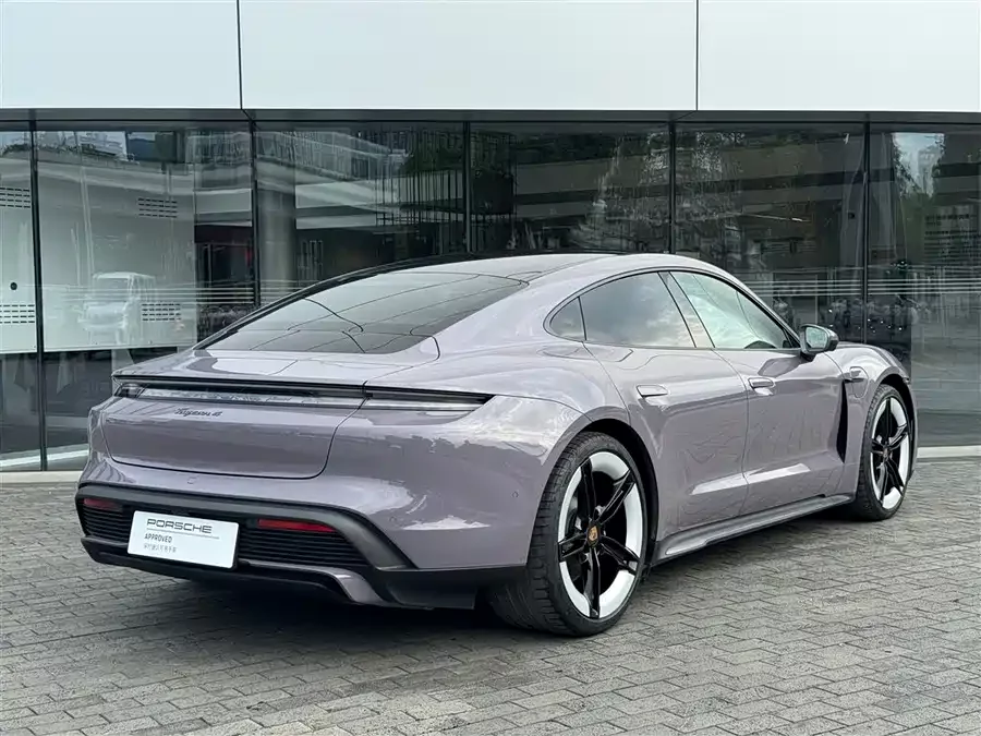 Porsche Taycan