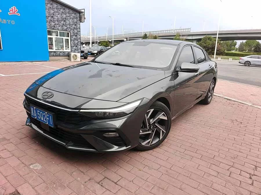 Hyundai Elantra
