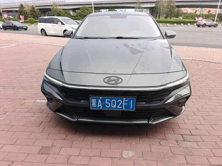 Hyundai Elantra