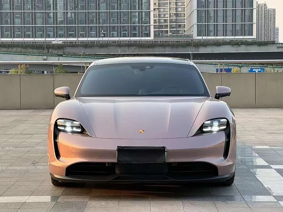 Porsche Taycan