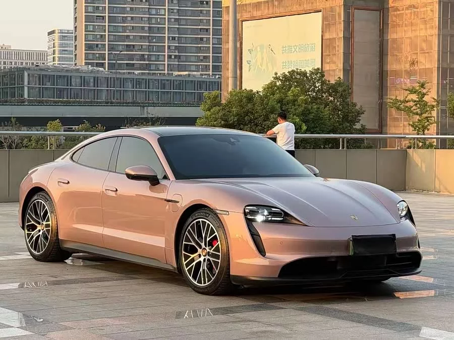 Porsche Taycan