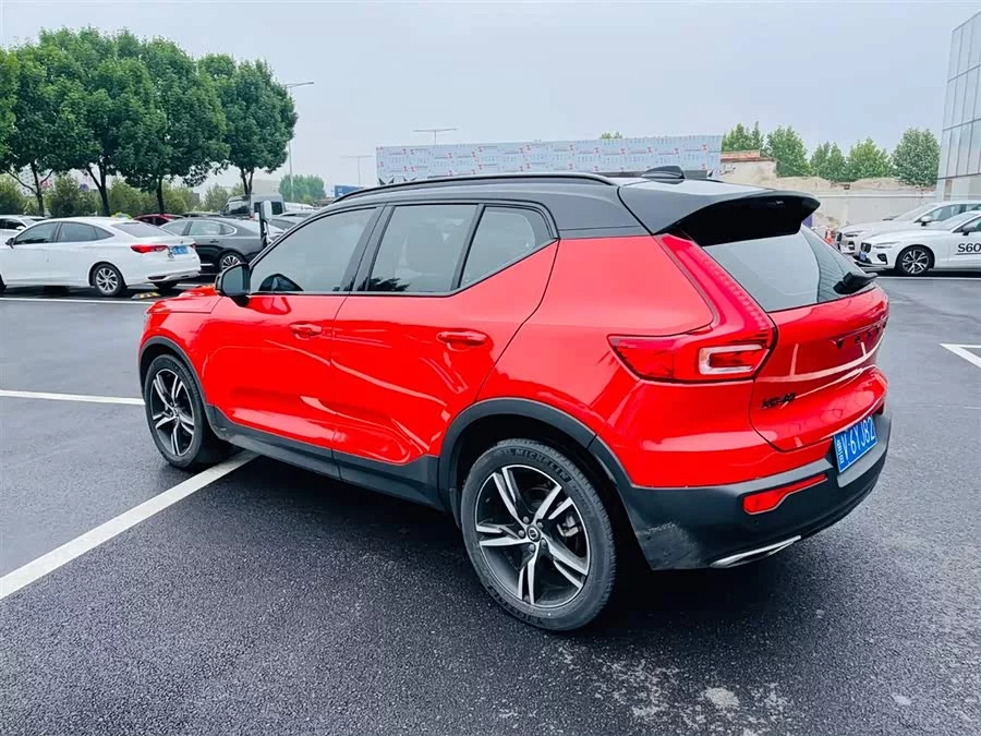 Volvo XC40