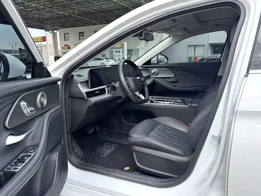 Chery Arrizo 8