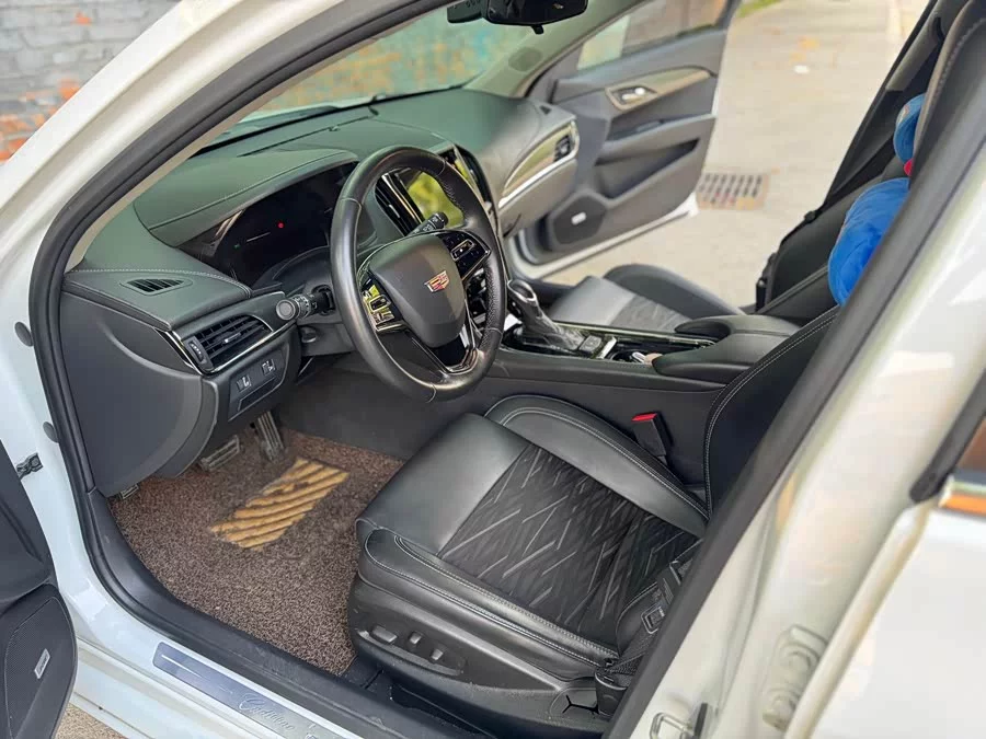 Cadillac ATS-L