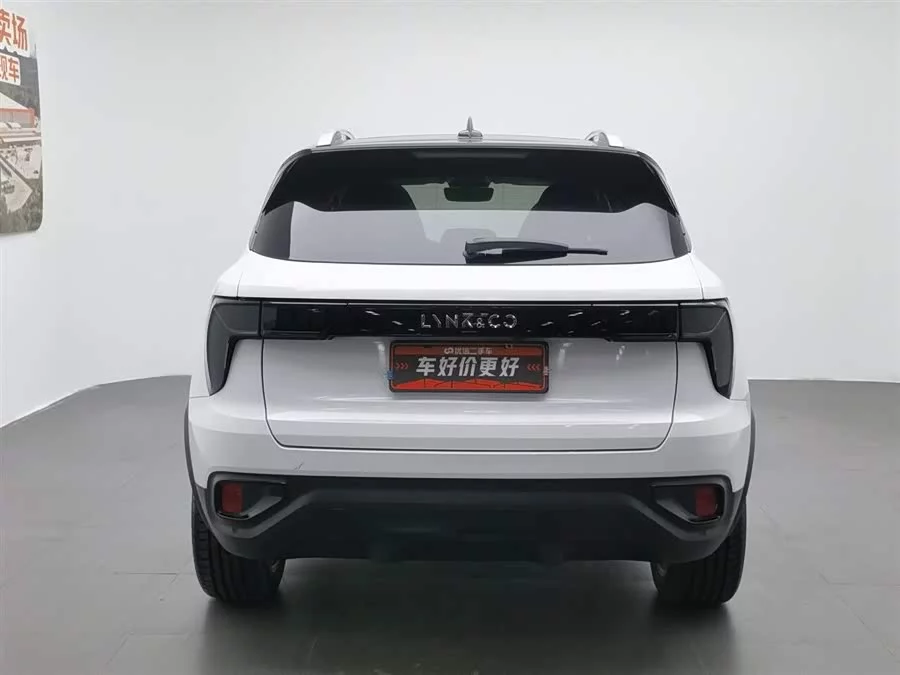 Lynk & Co 01