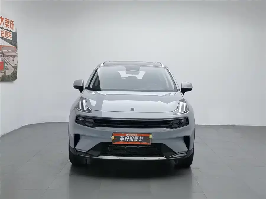 Lynk & Co 06 EM-P