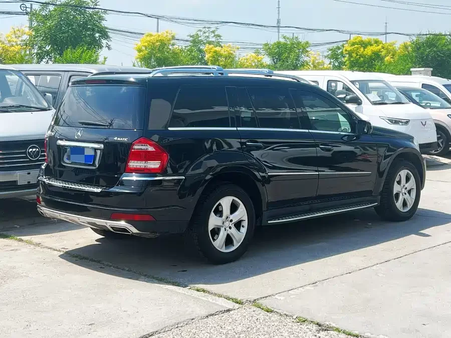 Mercedes Benz GL-Class