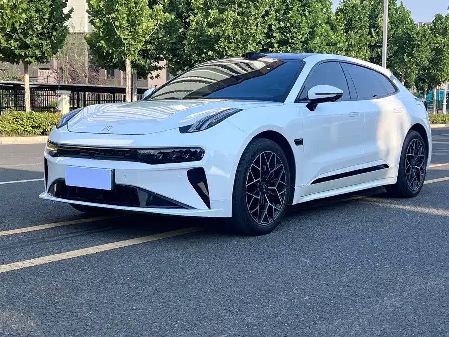 Zeekr 001