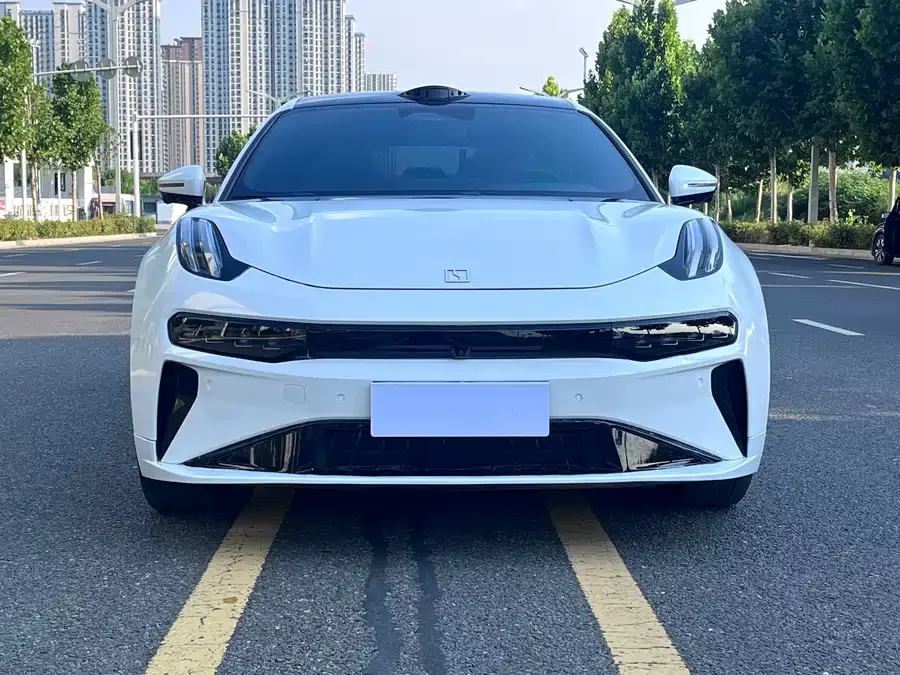 Zeekr 001