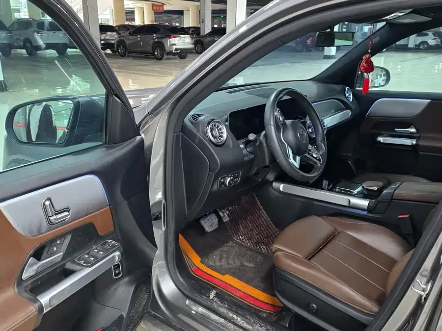 Mercedes Benz GLB