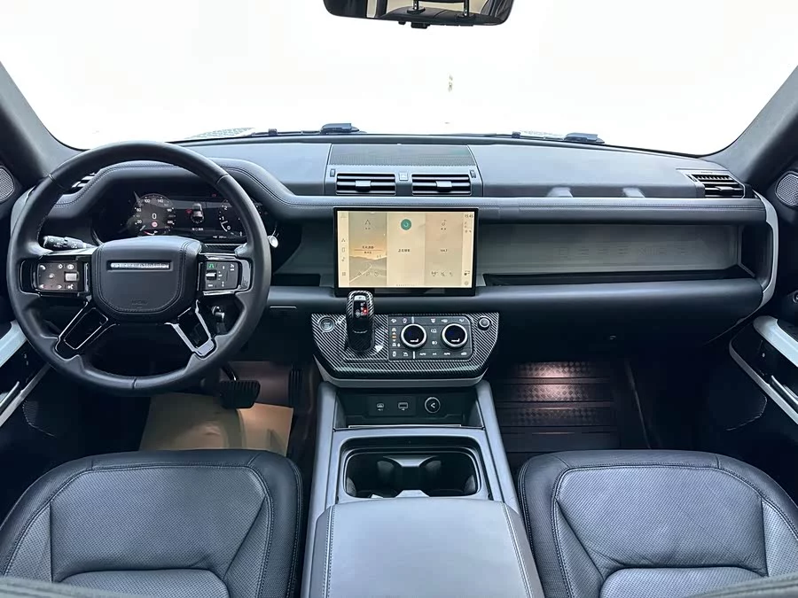 Land Rover guard