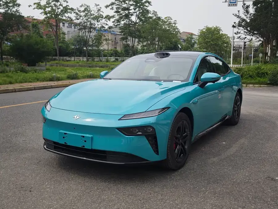 Dongfeng eπ007