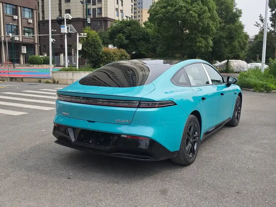 Dongfeng eπ007
