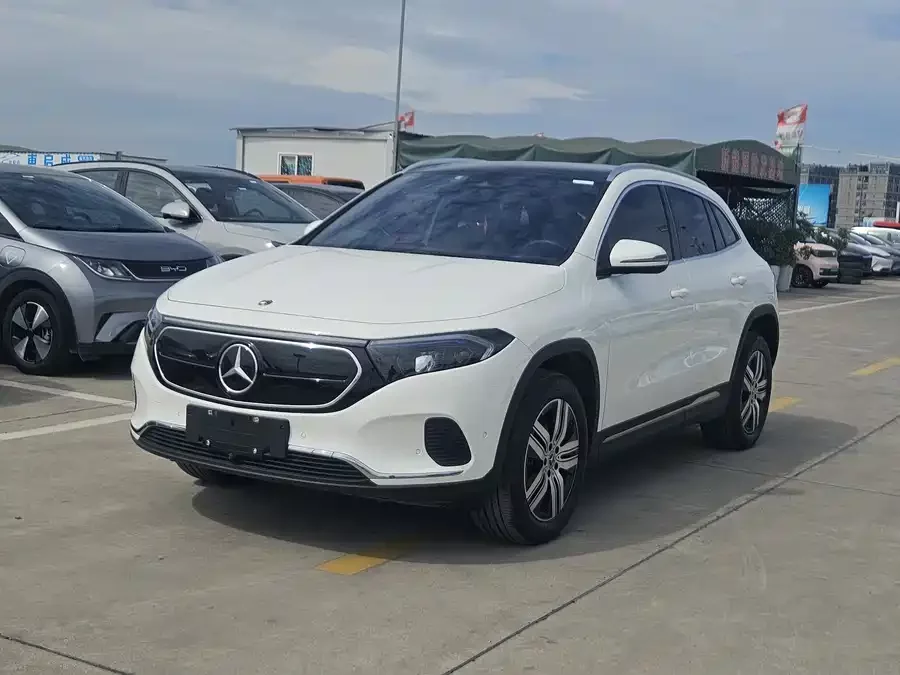 Mercedes Benz EQA
