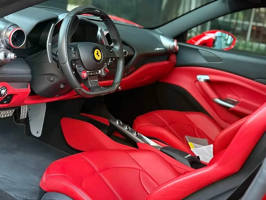 Ferrari F8
