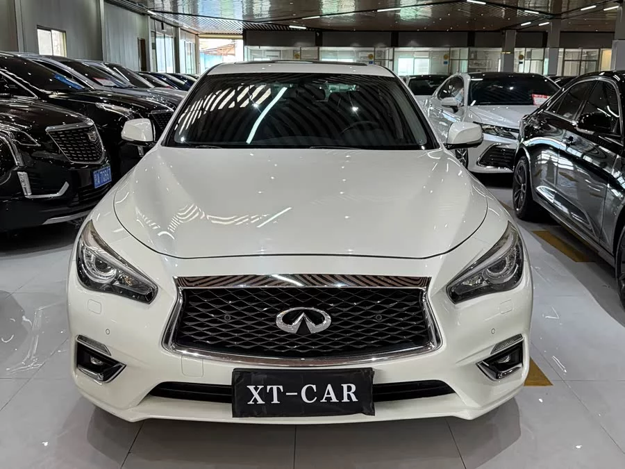 Infiniti Q50L
