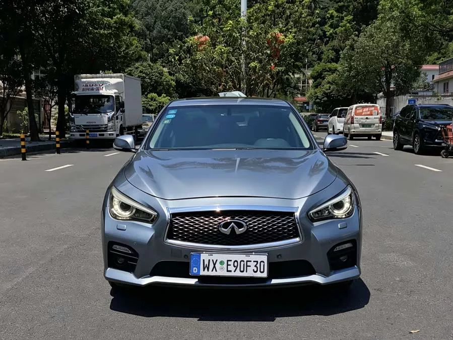 Infiniti Q50L