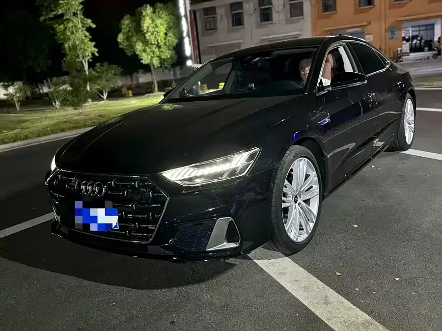Audi A7L