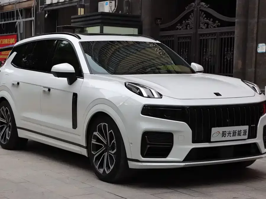 Lynk & Co 09 EM-P