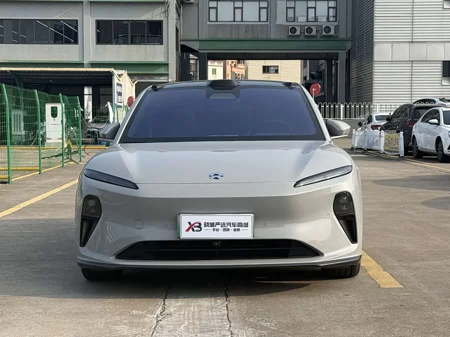 NIO ET5T