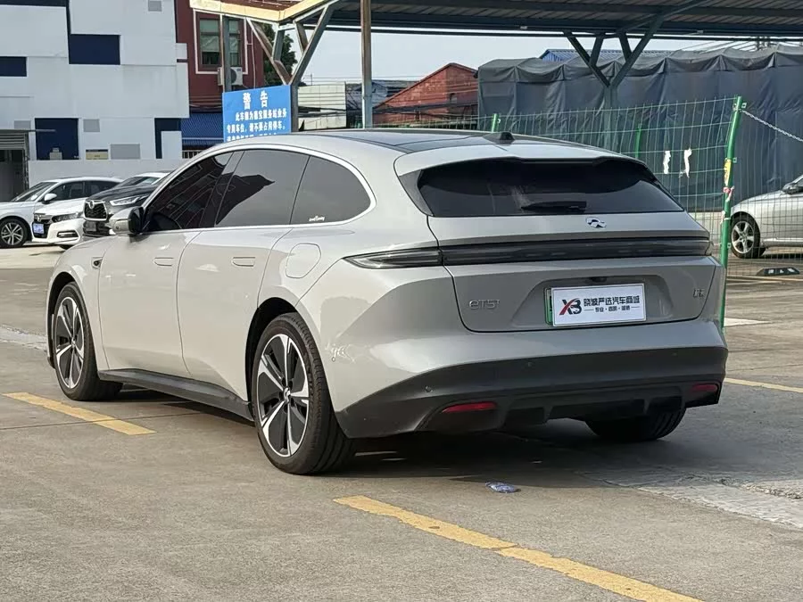 NIO ET5T