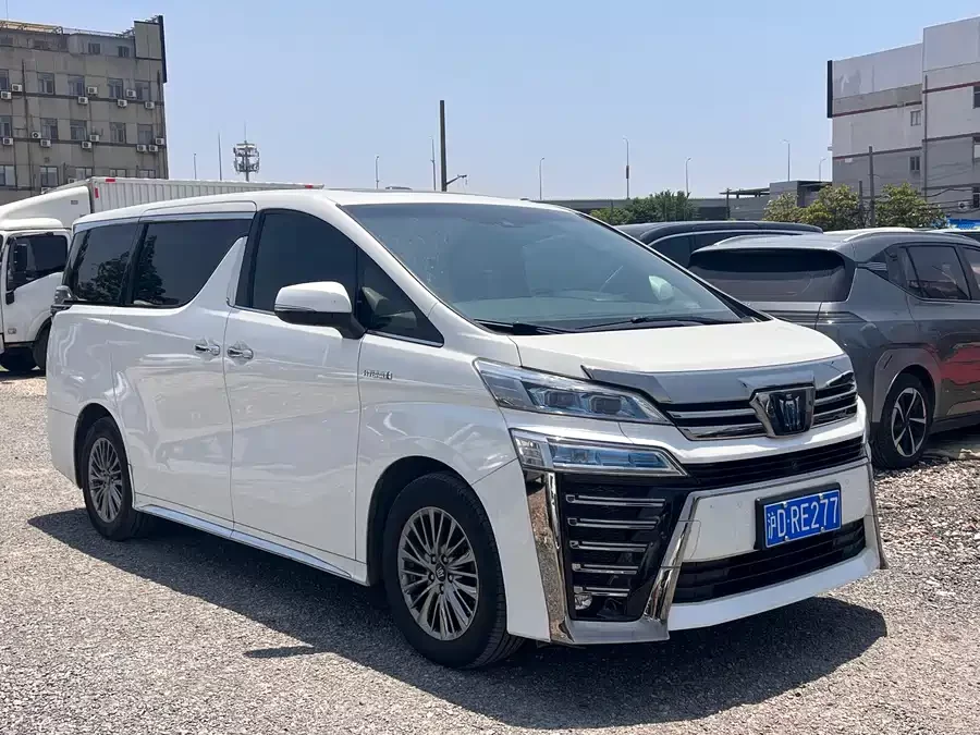 Toyota Crown Vellfire