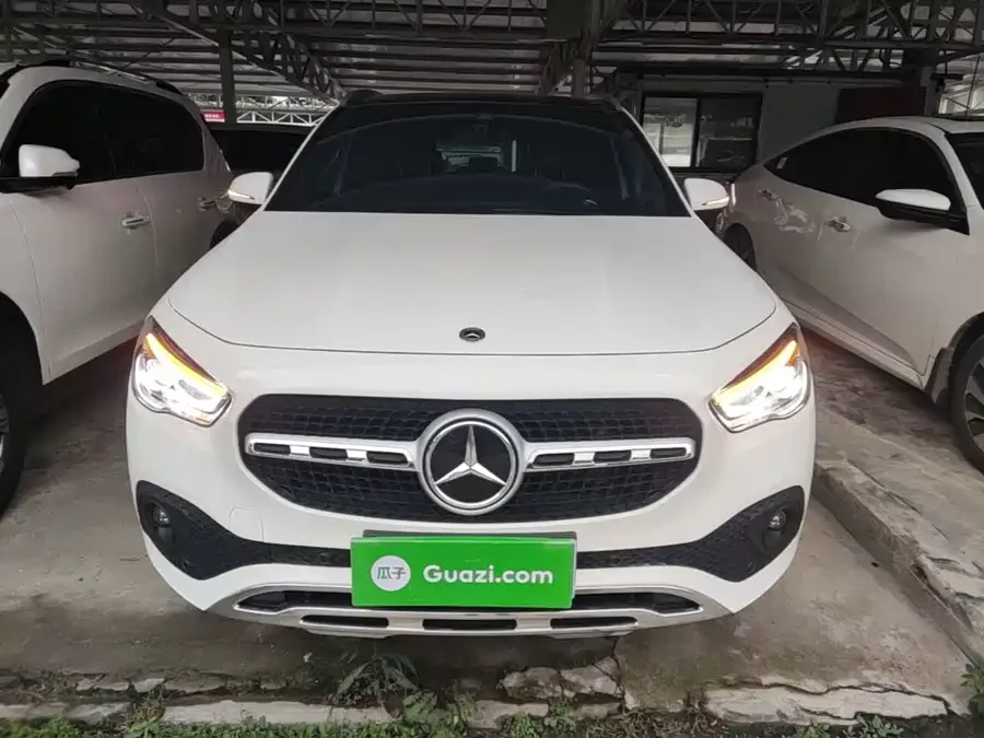 Mercedes Benz GLA