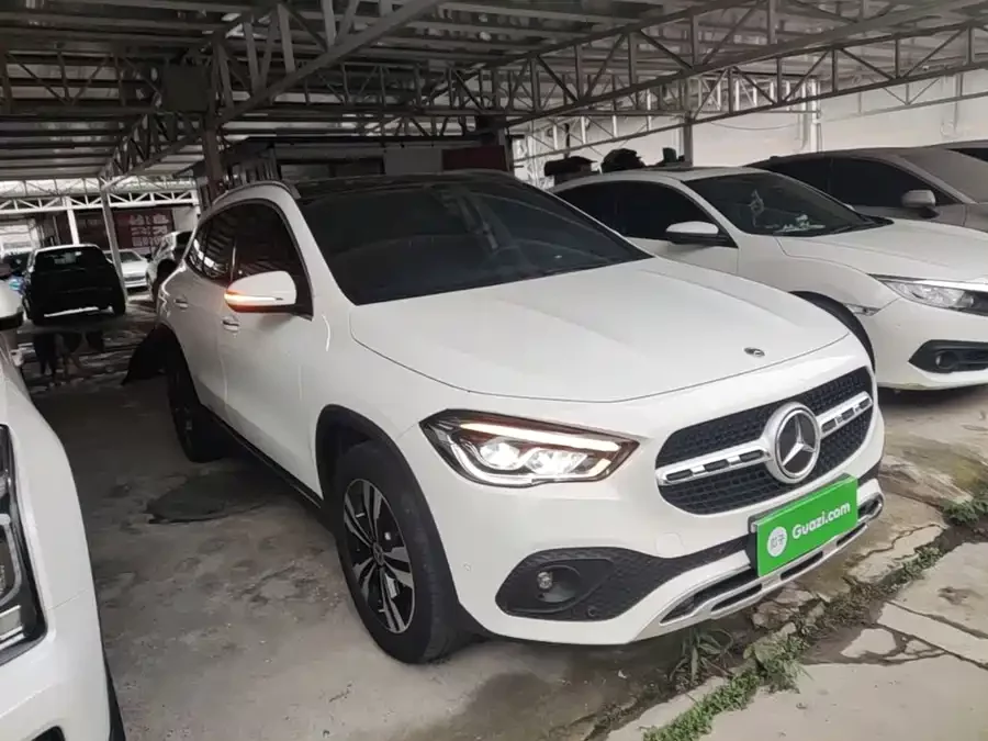 Mercedes Benz GLA