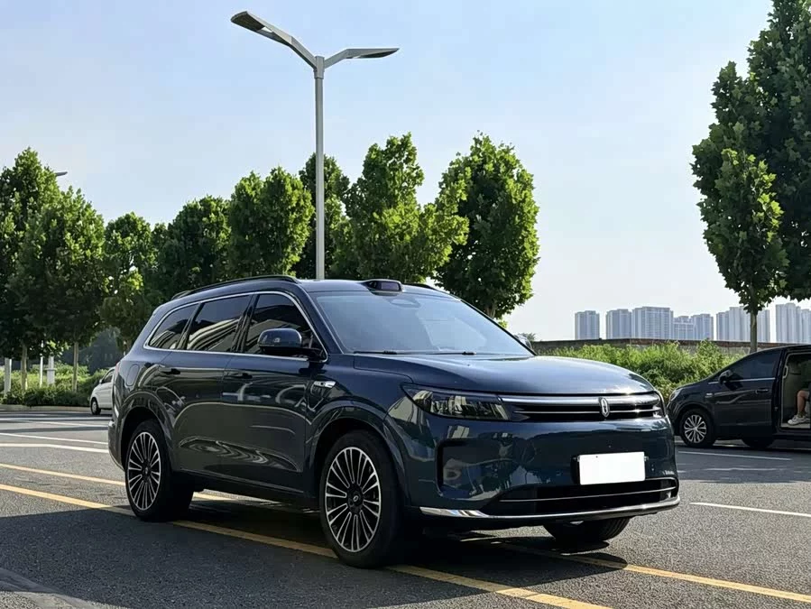 AITO Wenjie M7