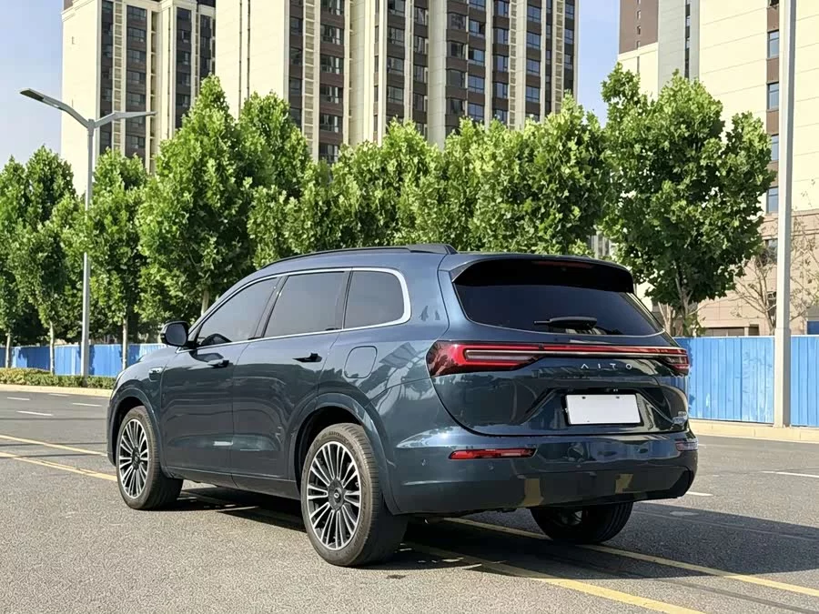 AITO Wenjie M7
