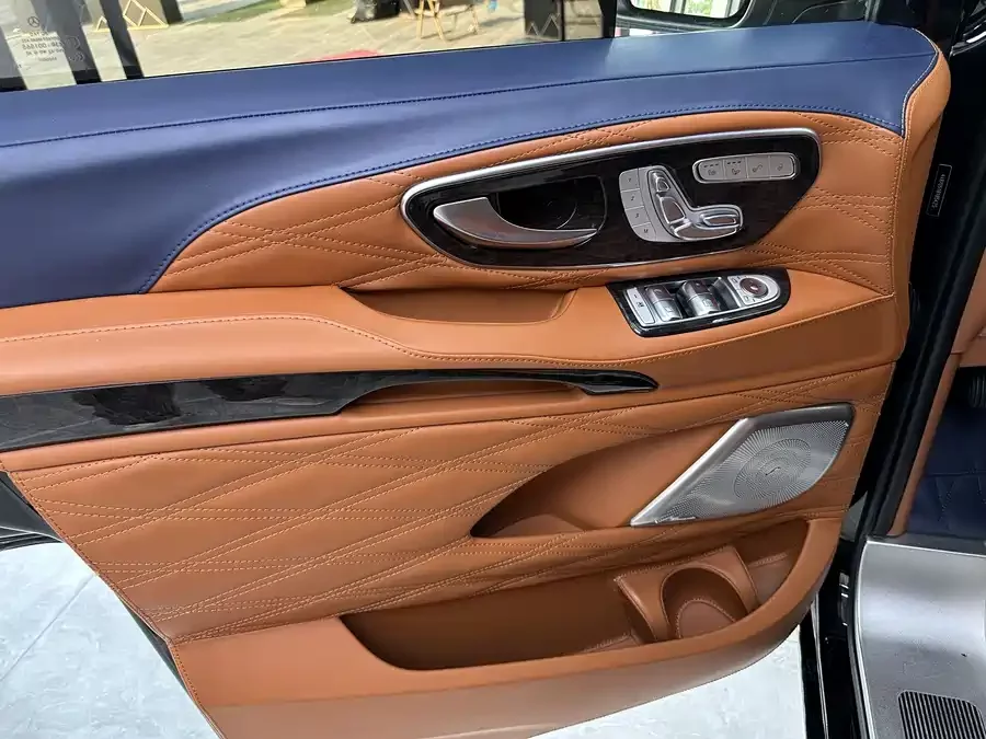 Mercedes Benz Vito