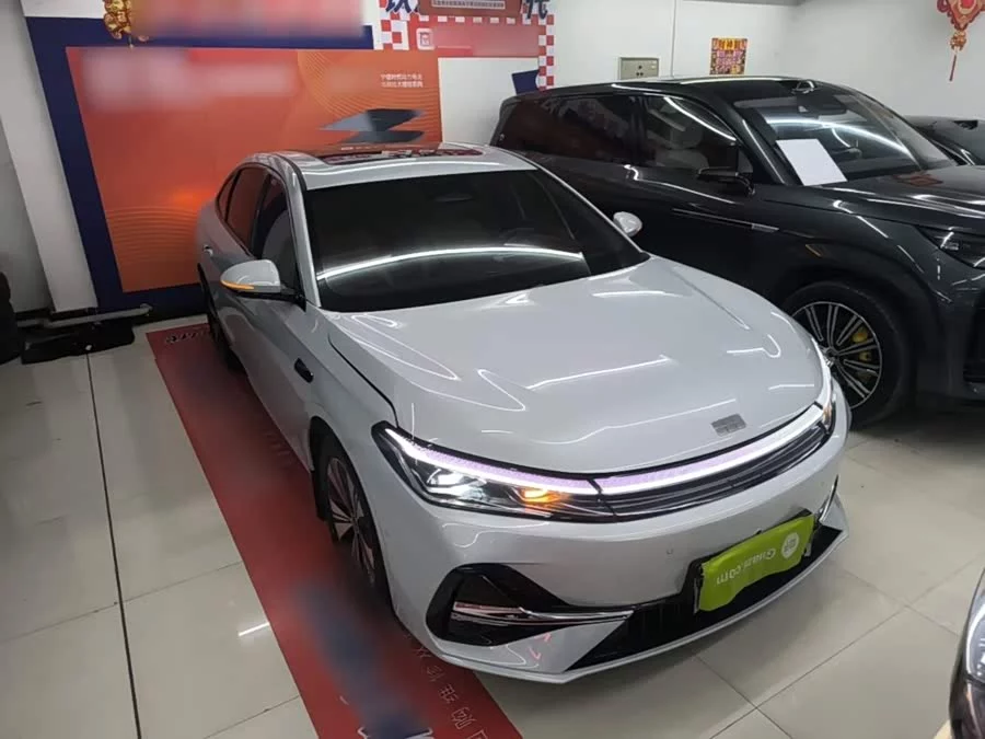 Geely Galaxy A7 EM