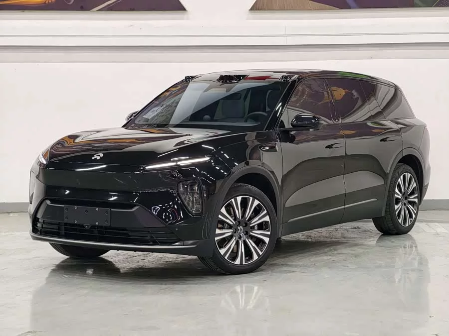 NIO ES8