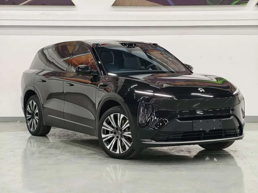 NIO ES8