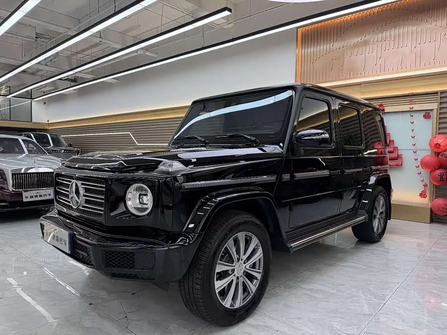 Mercedes Benz G-rated