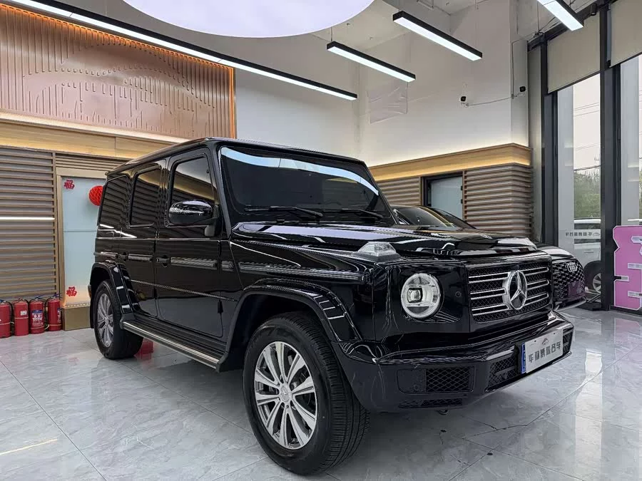Mercedes Benz G-rated